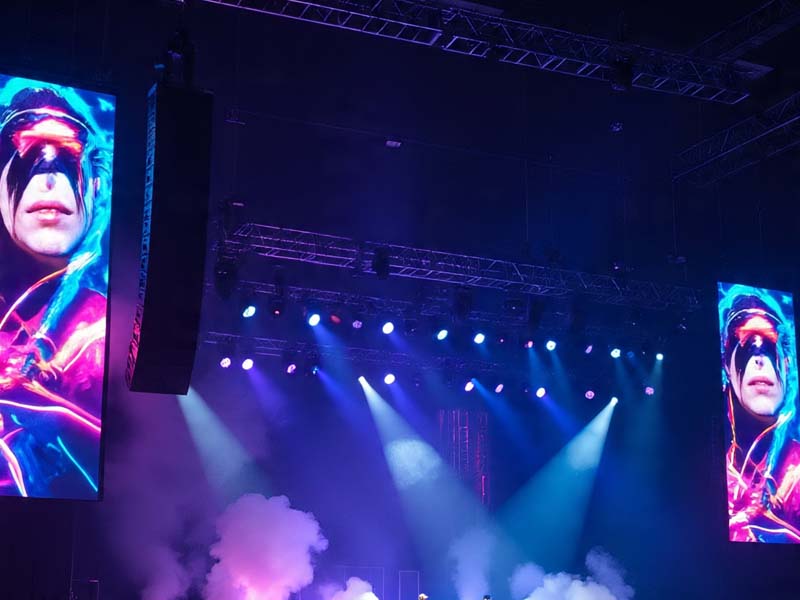 Live Concert Experience